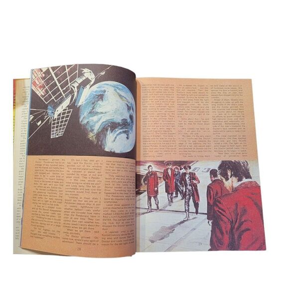 Vintage Doctor Who Journey Through Time 1986 Crescent Books Hardcover Tardis BBC - Picture 5 of 7